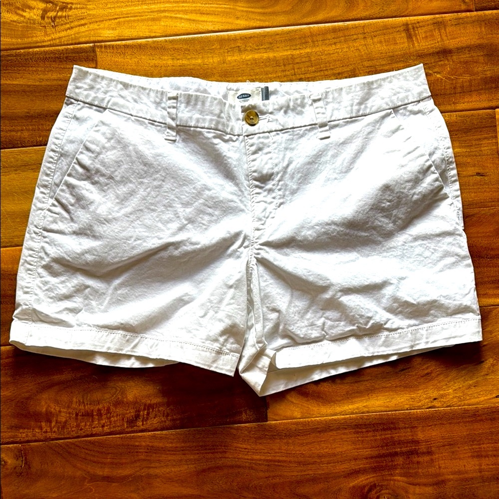 Old Navy White Women's Shorts Size 12